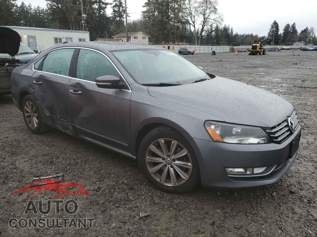 VOLKSWAGEN PASSAT 2013 - 1VWCP7A31DC071493