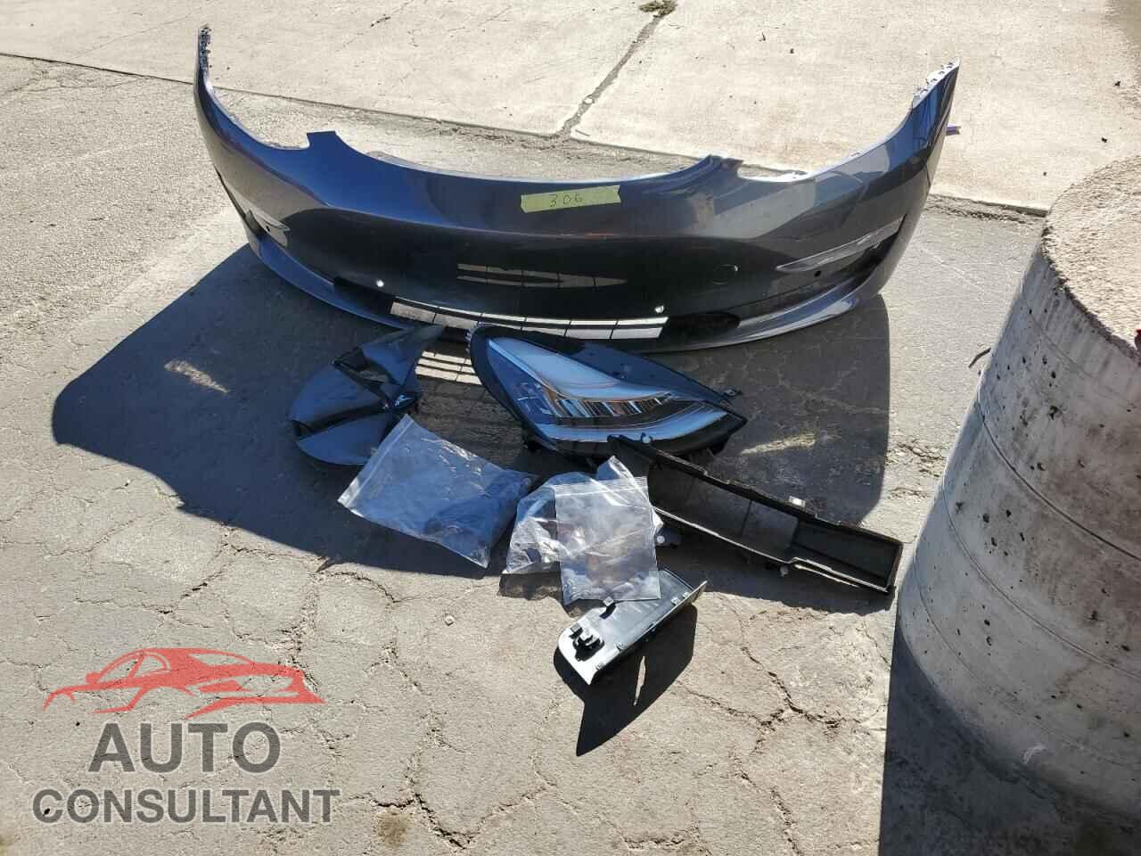 TESLA MODEL 3 2018 - 5YJ3E1EA9JF158572