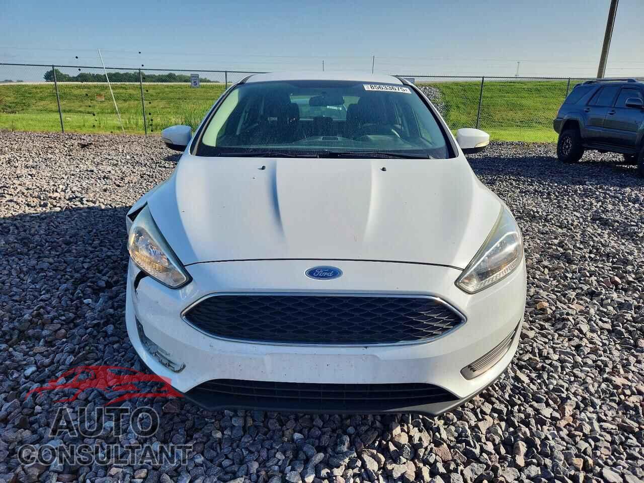 FORD FOCUS 2017 - 1FADP3K29HL209623