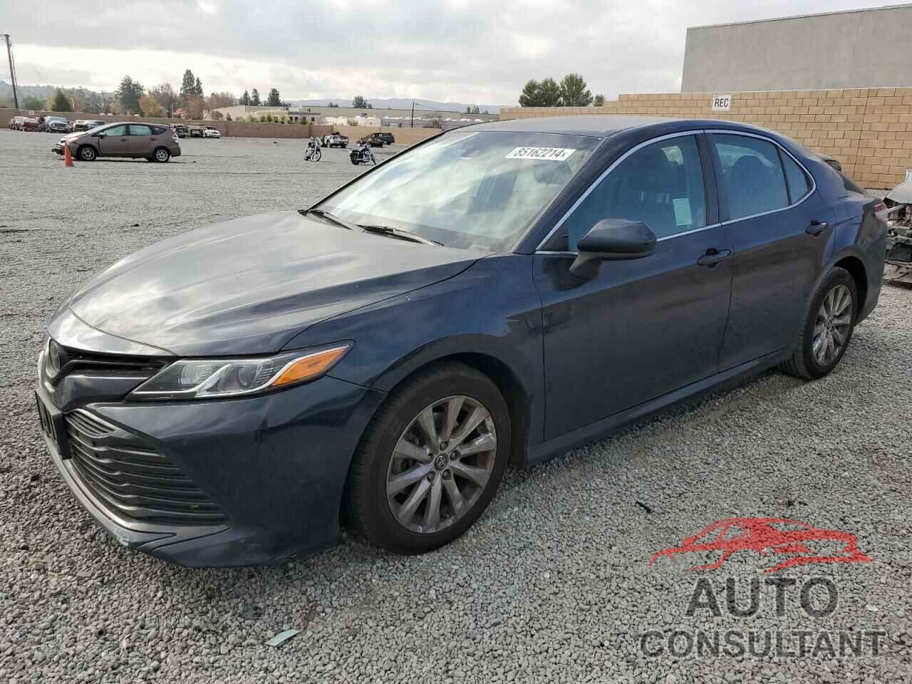TOYOTA CAMRY 2018 - 4T1B11HK3JU590217