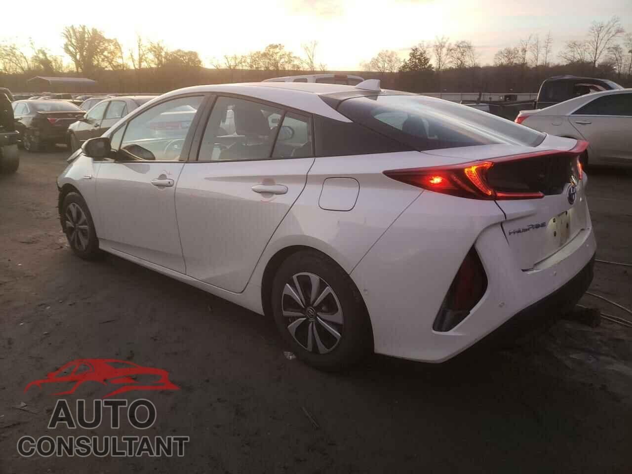 TOYOTA PRIUS 2017 - JTDKARFP1H3000324