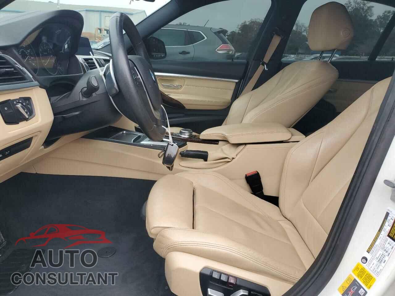 BMW 3 SERIES 2018 - WBA8E1C56JA762873