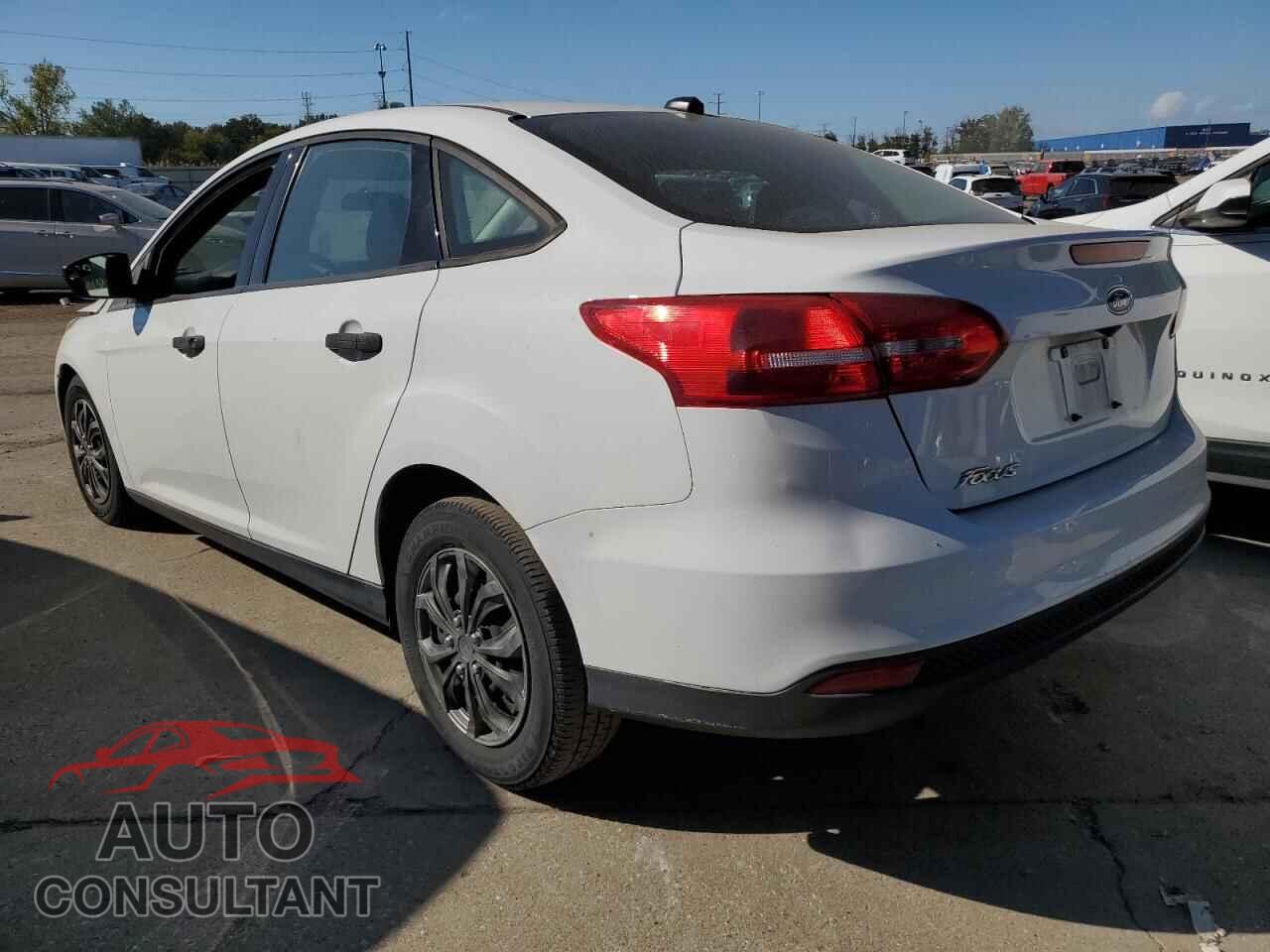 FORD FOCUS 2018 - 1FADP3E26JL215865