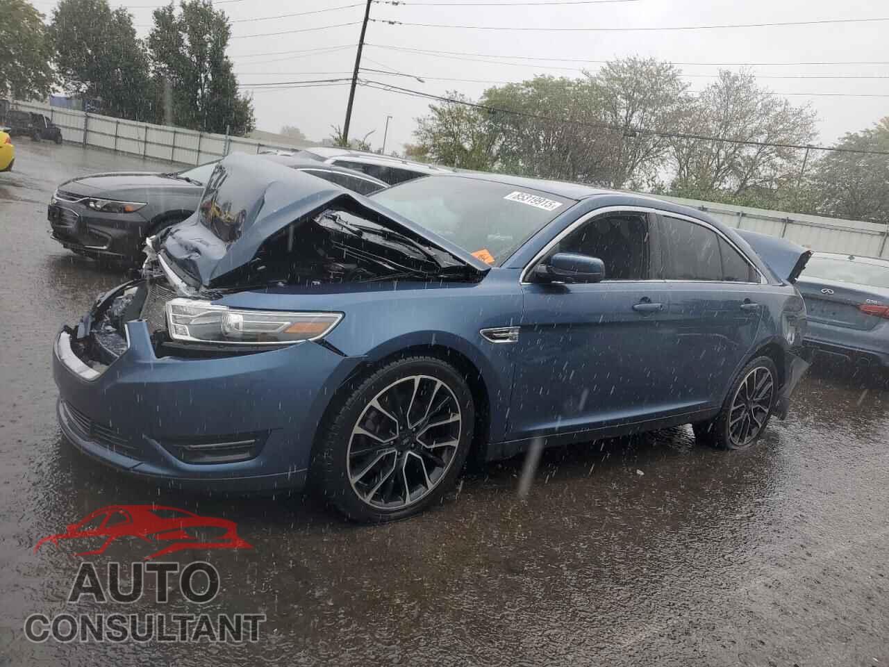 FORD TAURUS 2019 - 1FAHP2E89KG102650