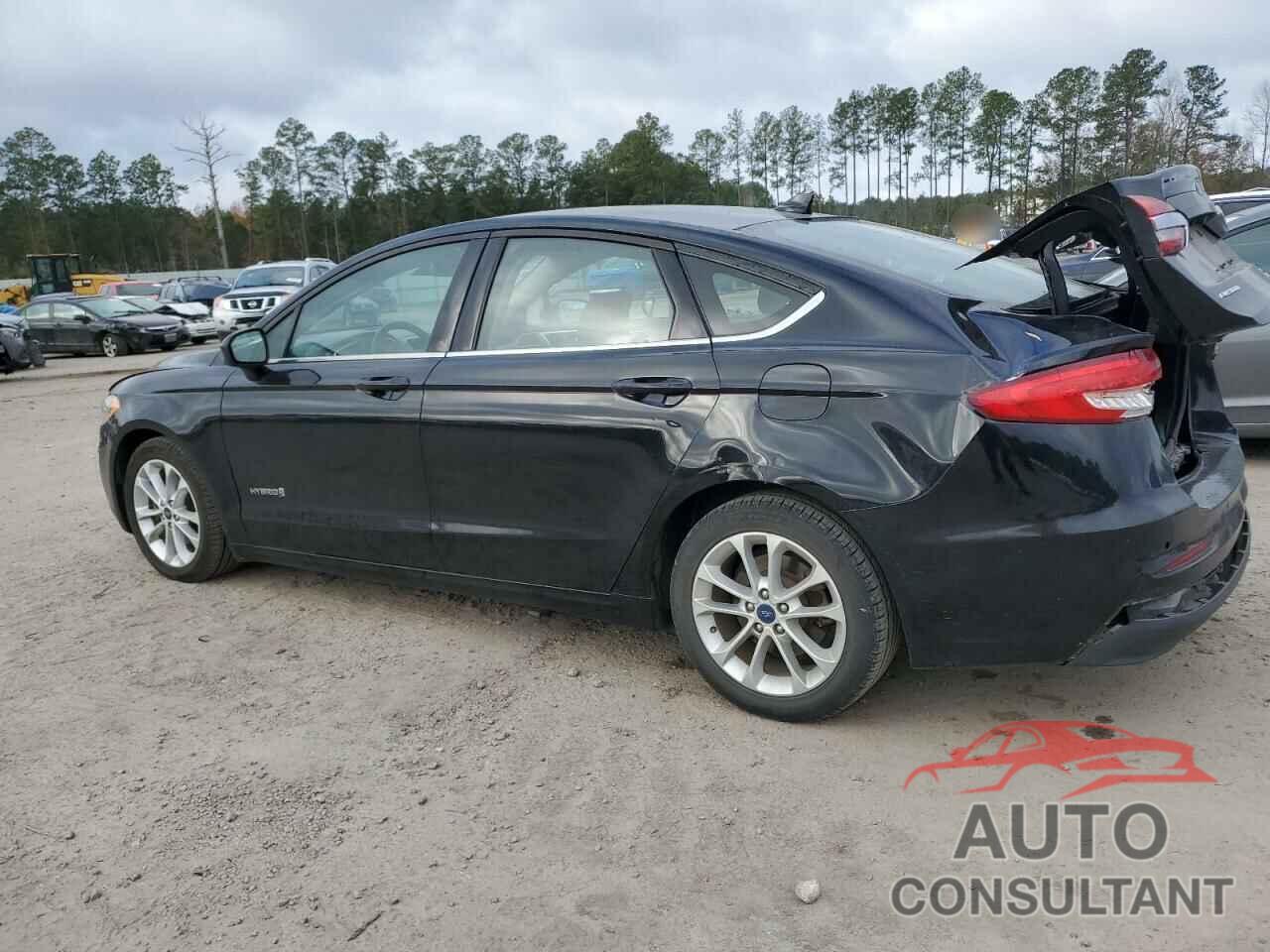 FORD FUSION 2019 - 3FA6P0LU2KR138846