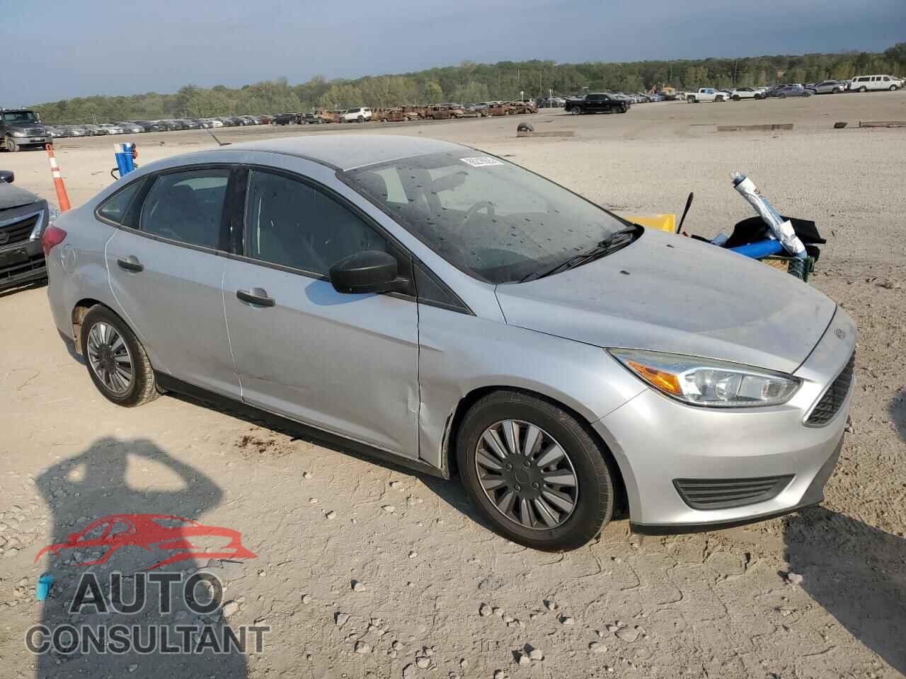 FORD FOCUS 2015 - 1FADP3E26FL368558