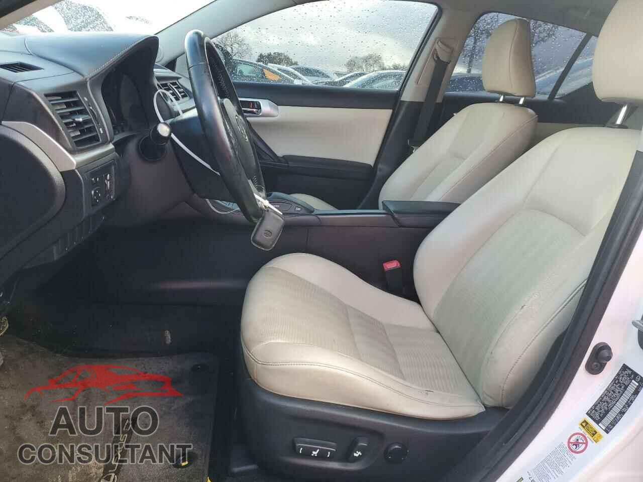 LEXUS CT 200 2011 - JTHKD5BHXB2009310