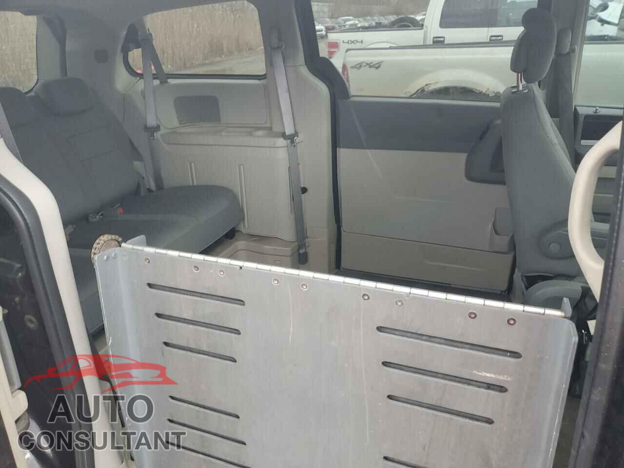 DODGE CARAVAN 2010 - 2D4RN6DX8AR390889