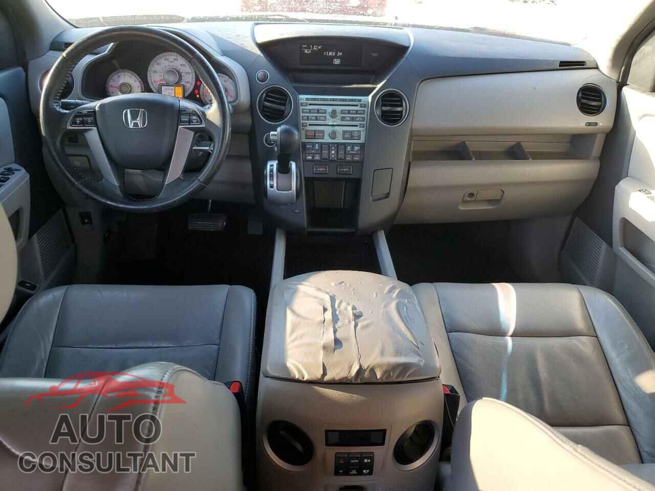 HONDA PILOT 2011 - 5FNYF4H60BB090529