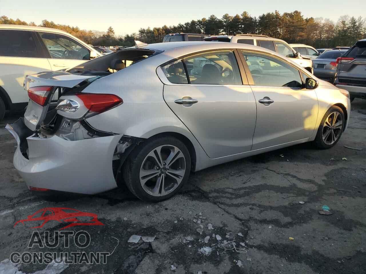 KIA FORTE 2015 - KNAFZ4A81F5365727