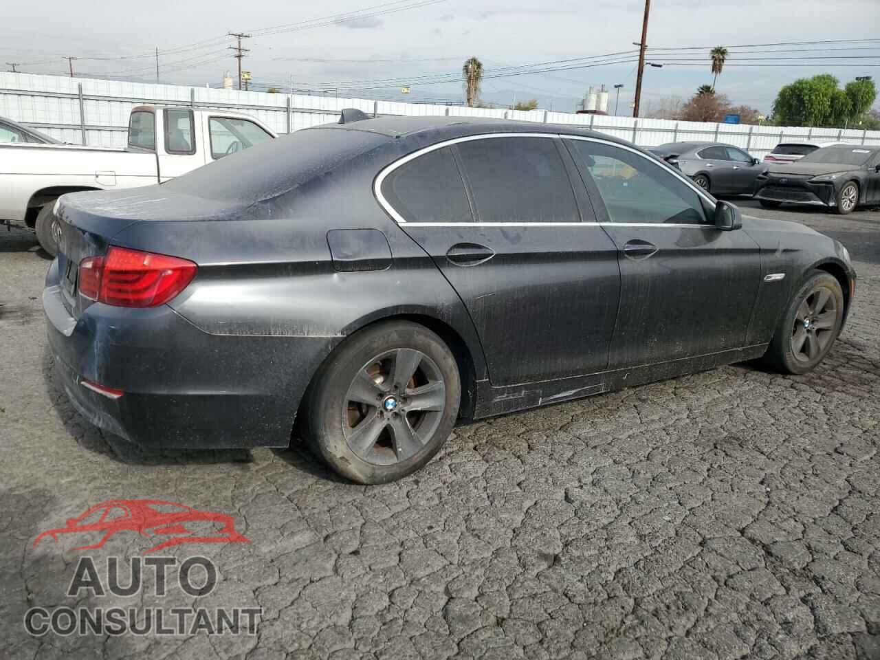 BMW 5 SERIES 2011 - WBAFR1C55BC737903