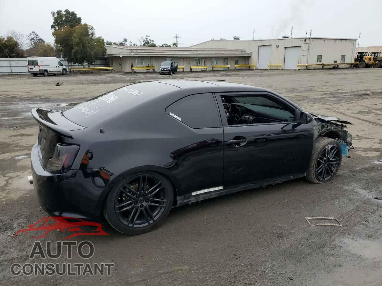 TOYOTA SCION 2013 - JTKJF5C73D3055872