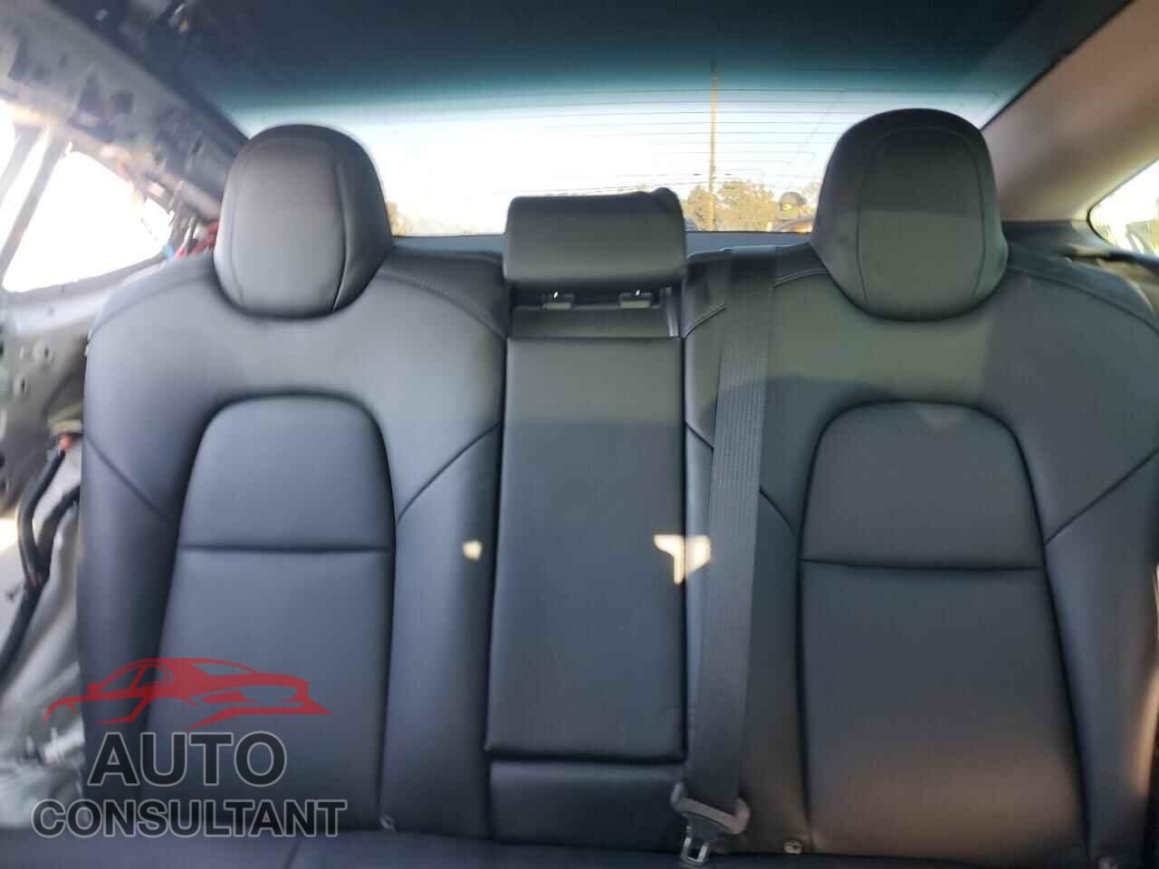 TESLA MODEL 3 2020 - 5YJ3E1EC2LF627652
