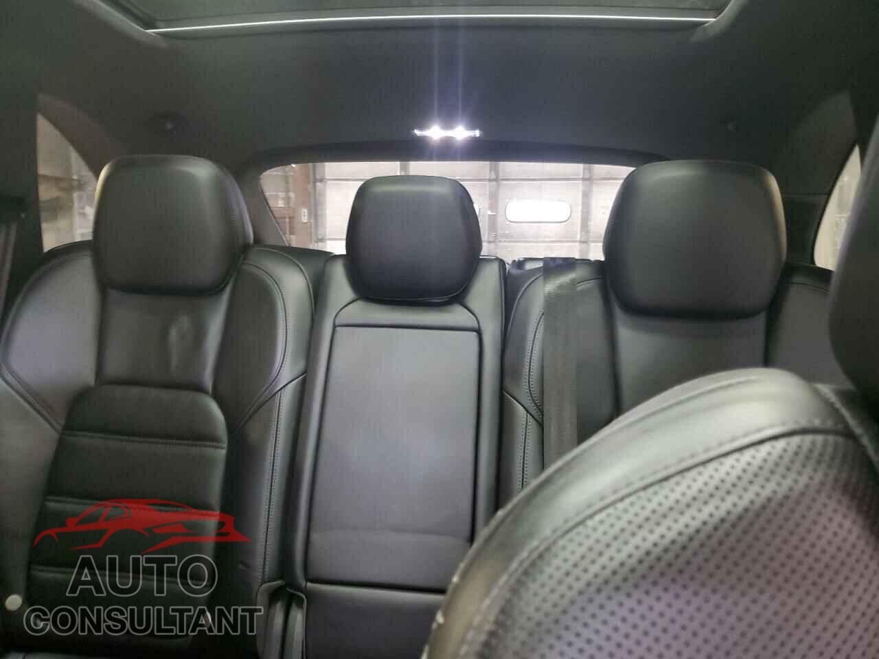 PORSCHE CAYENNE 2018 - WP1AC2A2XJLA85113