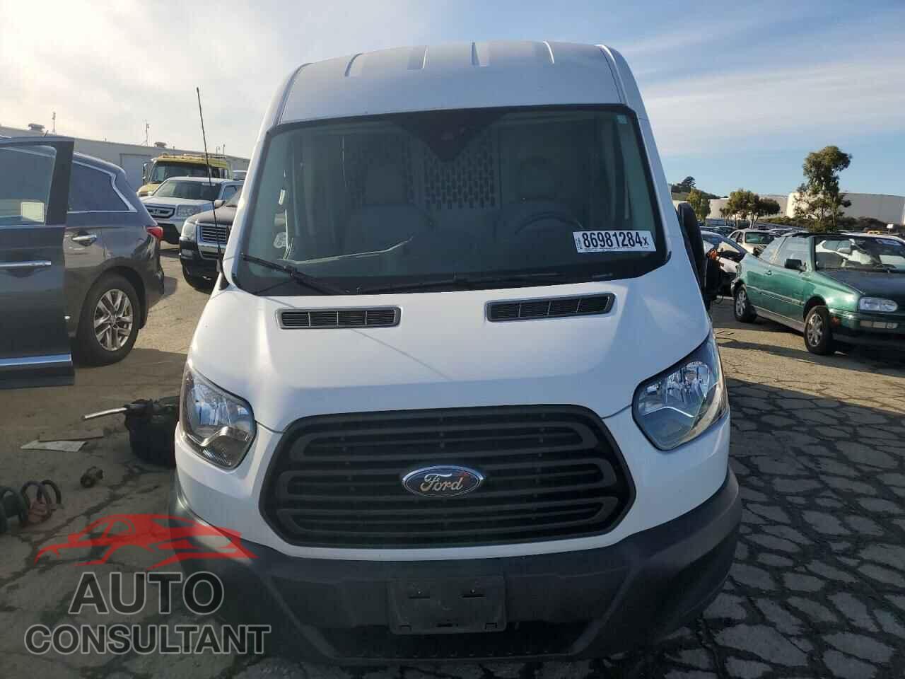 FORD TRANSIT 2019 - 1FTYR2CM4KKA00447