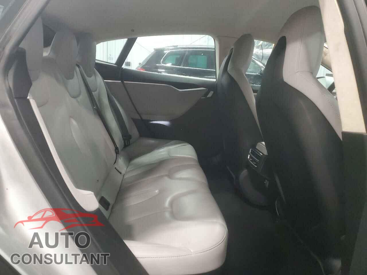 TESLA MODEL S 2015 - 5YJSA1S28FF090616