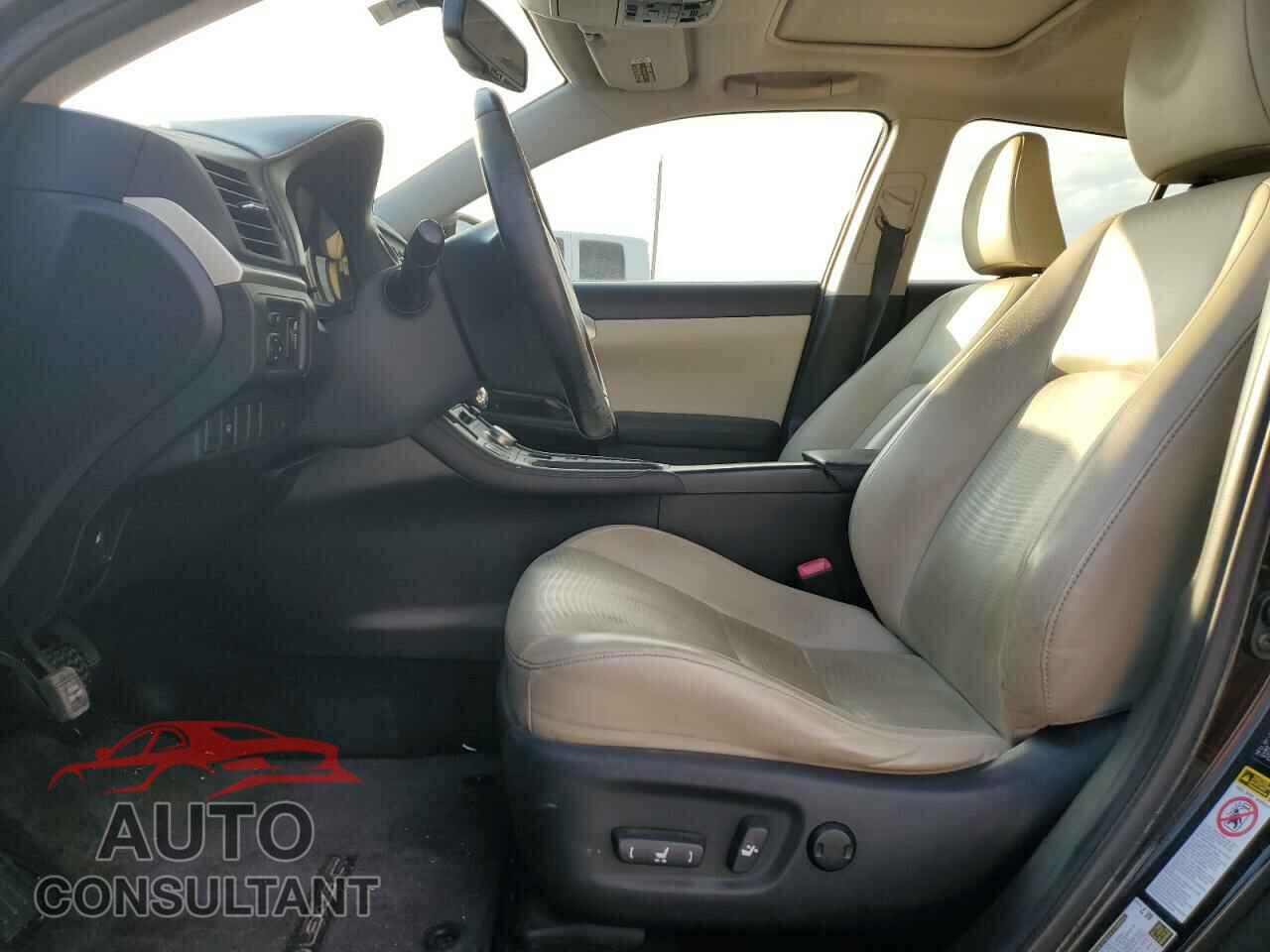 LEXUS CT 200 2012 - JTHKD5BH8C2119192