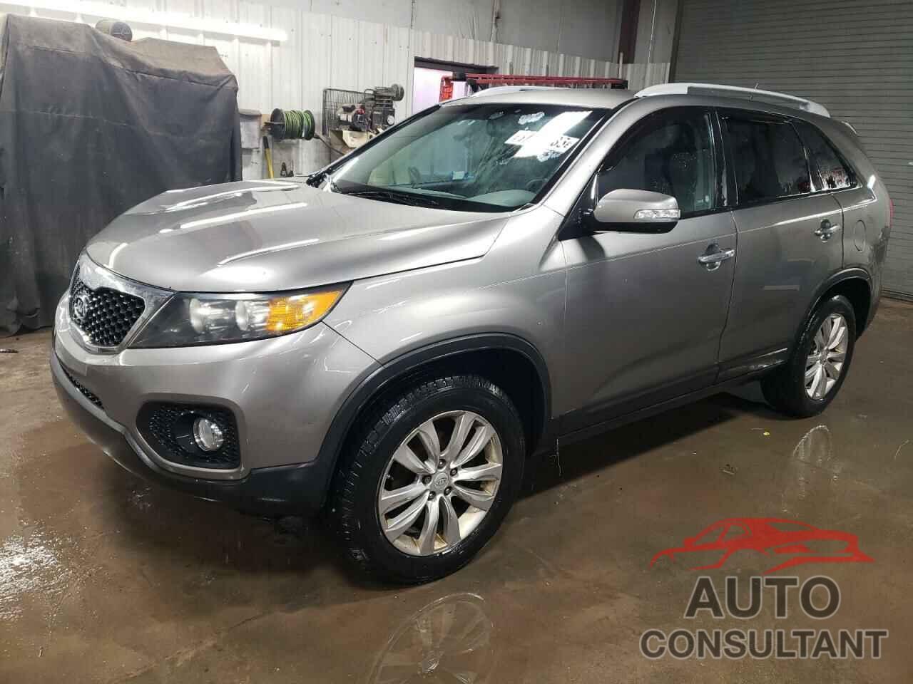 KIA SORENTO 2011 - 5XYKU4A24BG117839