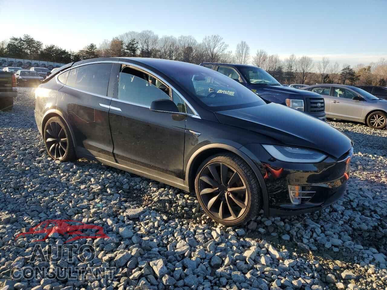 TESLA MODEL X 2018 - 5YJXCDE41JF101656