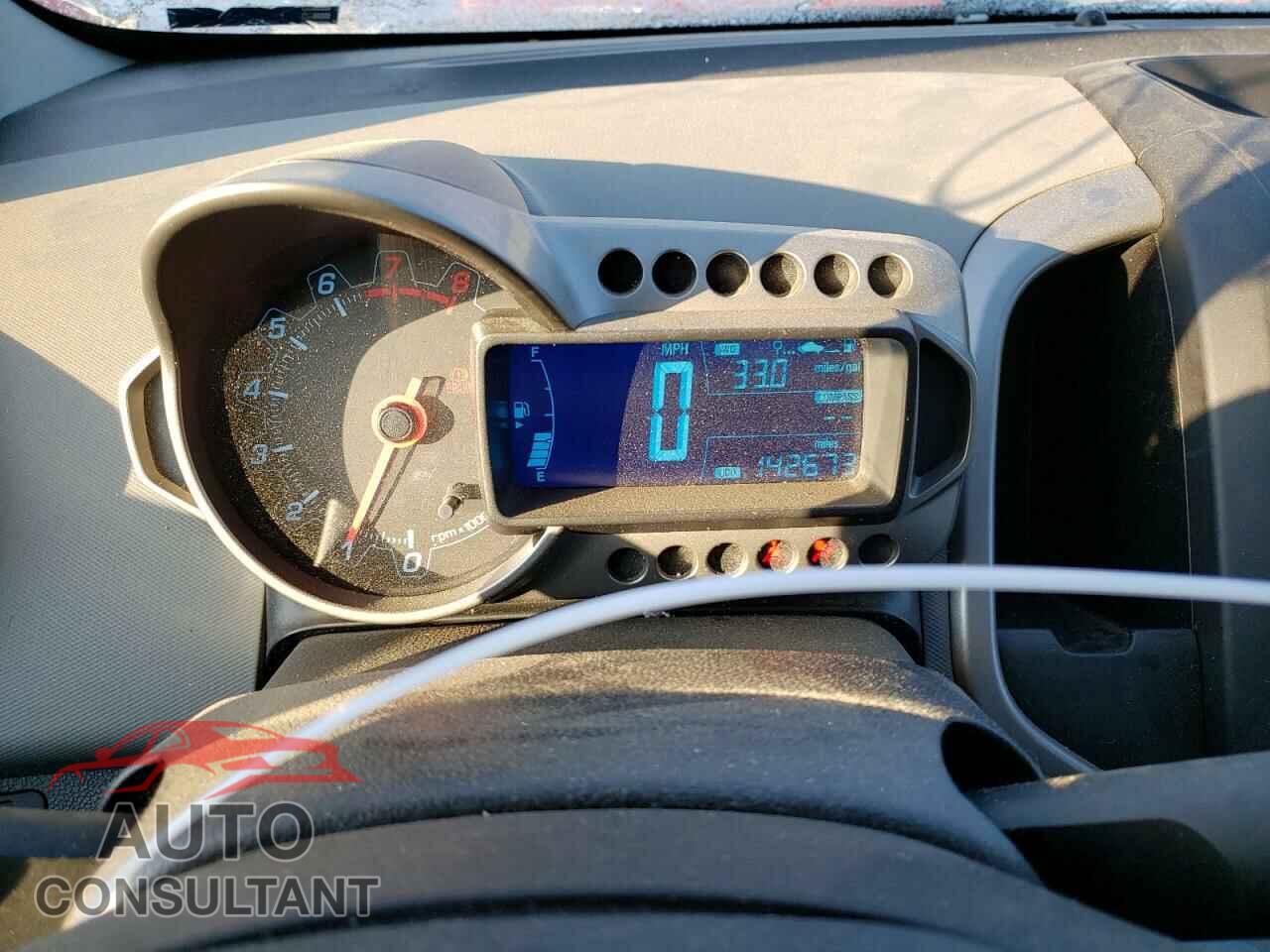 CHEVROLET SONIC 2016 - 1G1JB5SH2G4184707