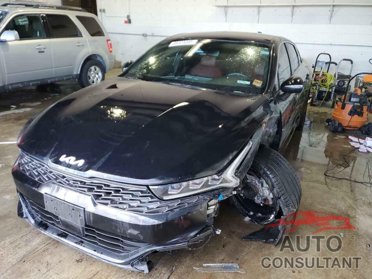 KIA K5 2023 - 5XXG64J28PG167400