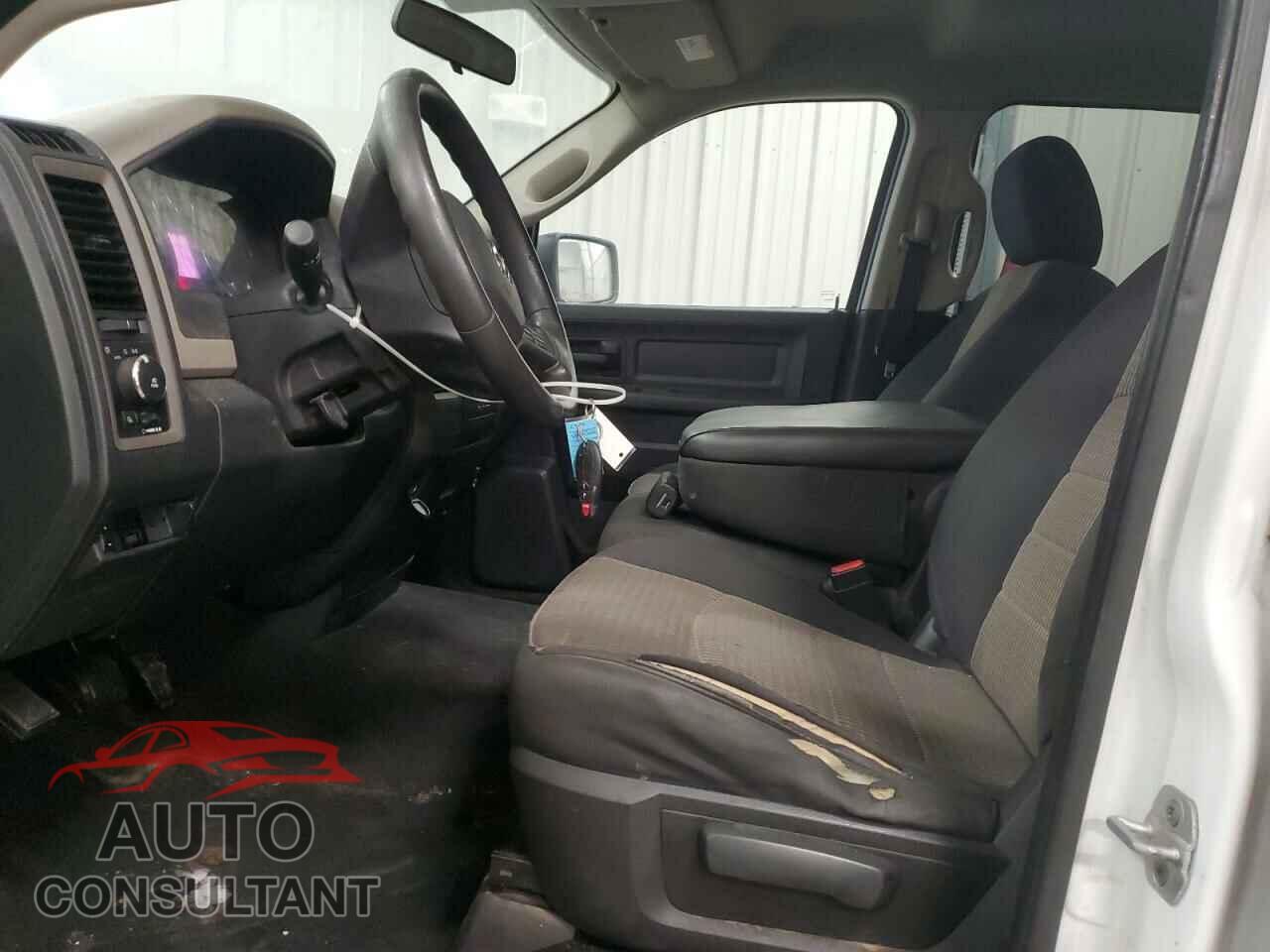 DODGE RAM 1500 2012 - 1C6RD7FT5CS283159