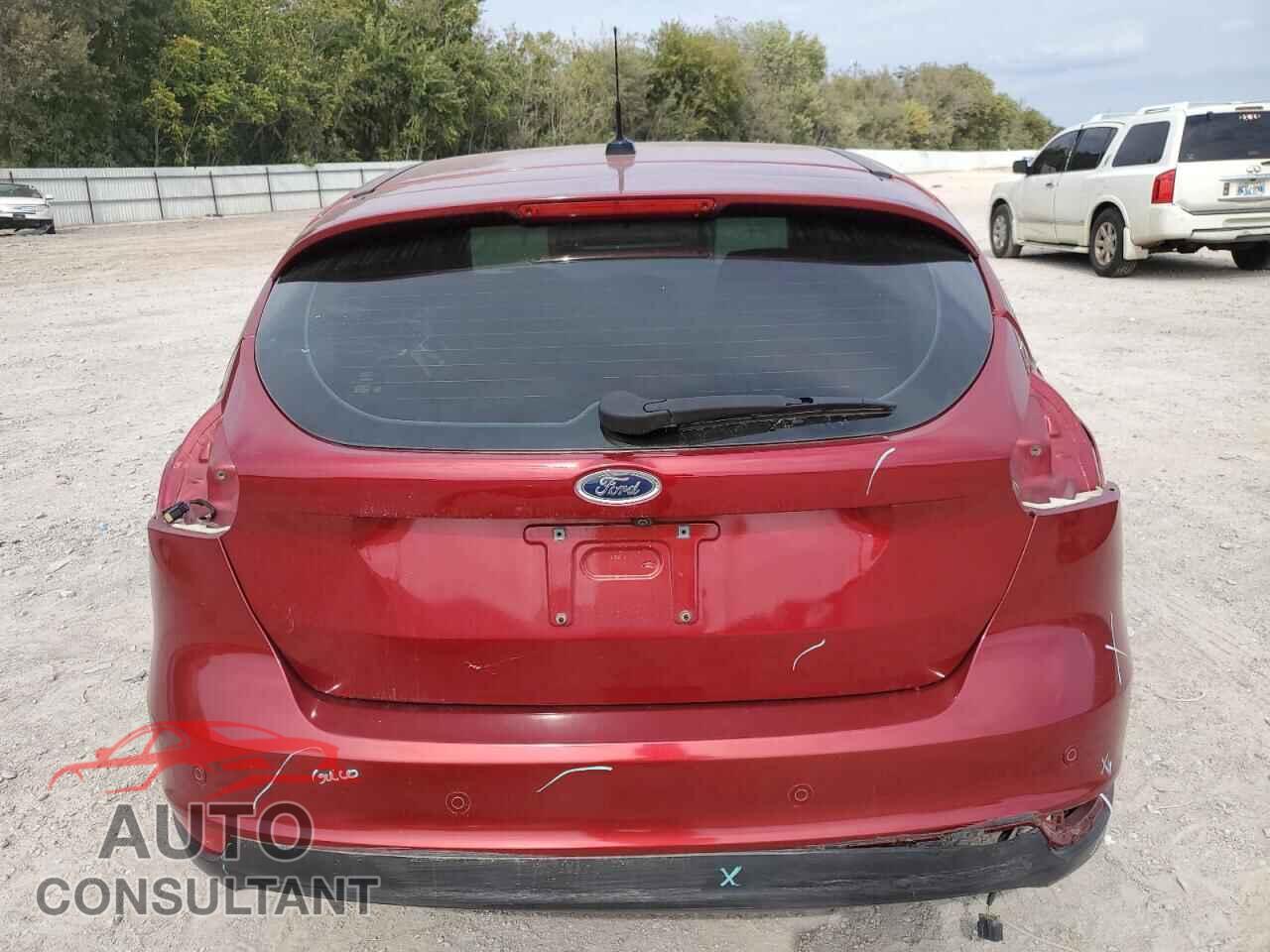 FORD FOCUS 2017 - 1FADP3M29HL229657