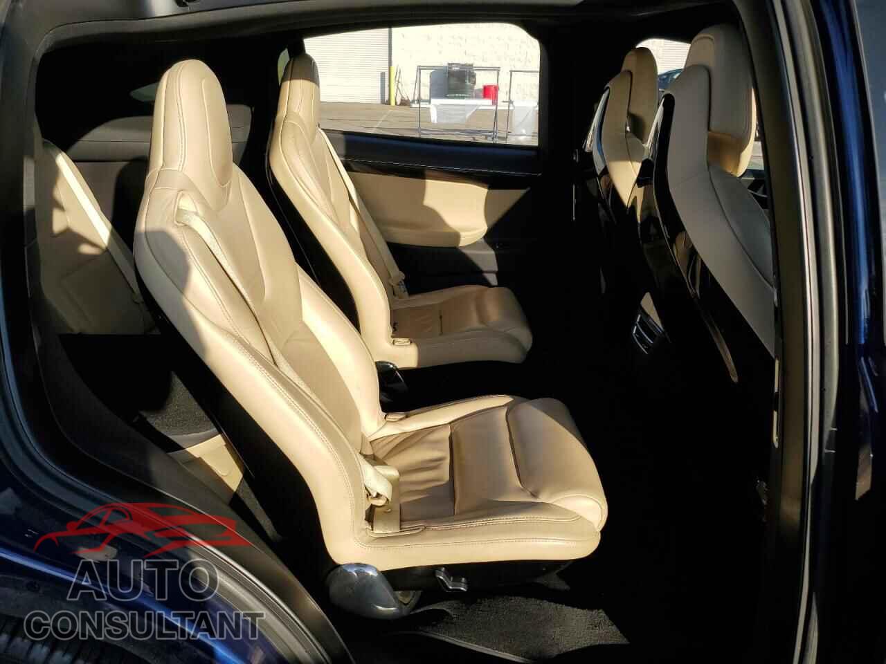 TESLA MODEL X 2016 - 5YJXCBE22GF027207