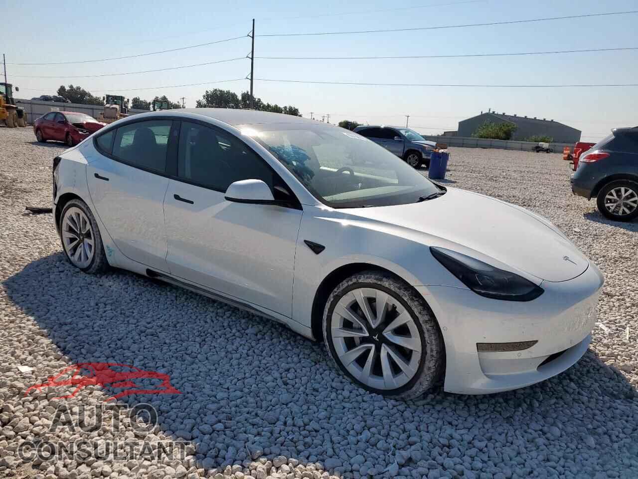 TESLA MODEL 3 2021 - 5YJ3E1EA1MF936402