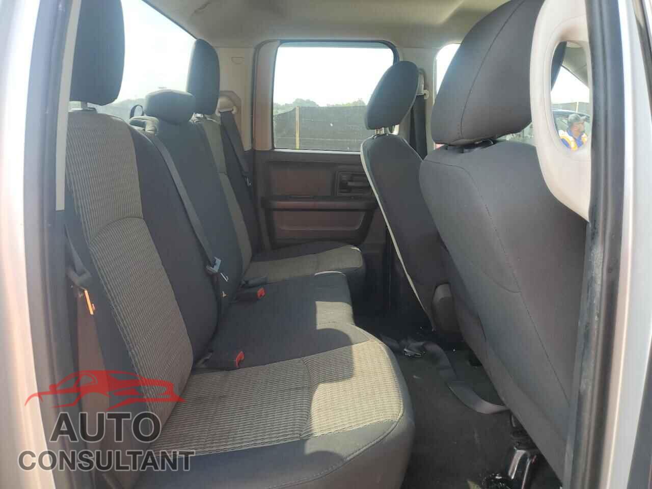 DODGE RAM 1500 2012 - 1C6RD6FP8CS182193