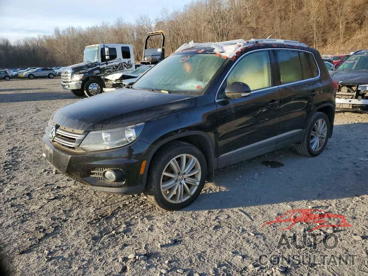 VOLKSWAGEN TIGUAN 2015 - WVGBV7AX8FW511102