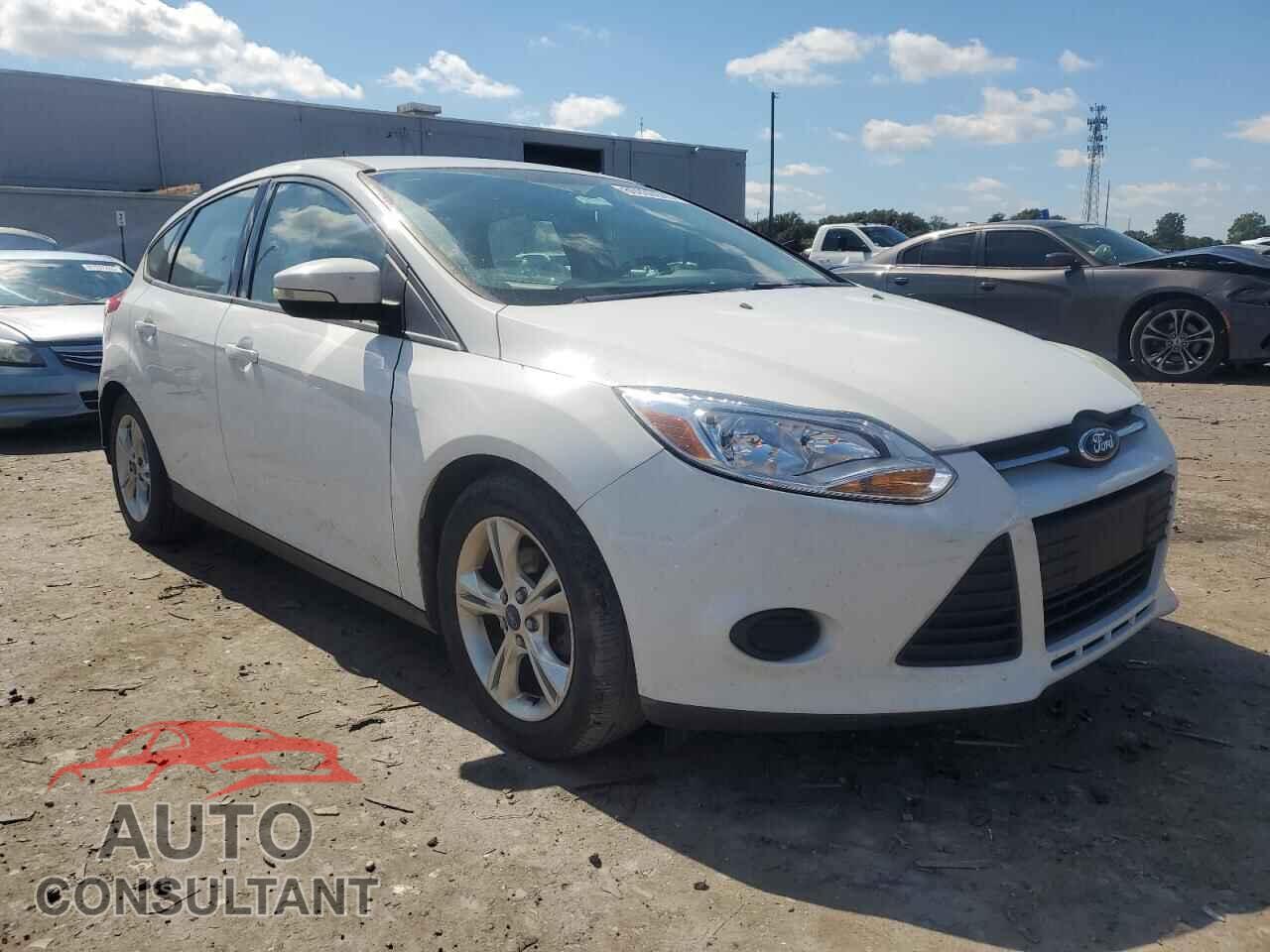 FORD FOCUS 2014 - 1FADP3K28EL268917