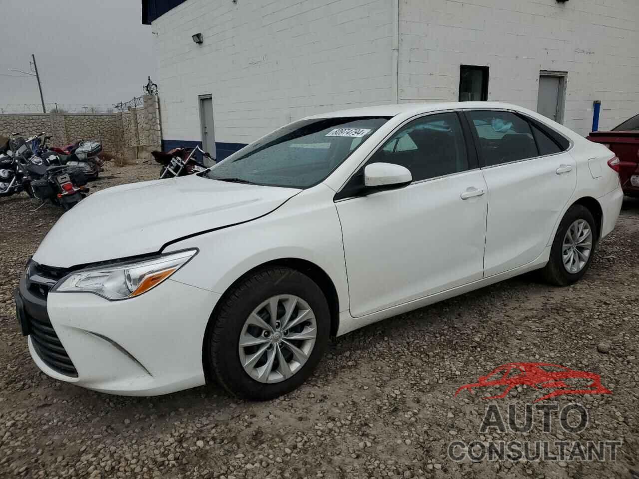 TOYOTA CAMRY 2016 - 4T4BF1FK3GR525600
