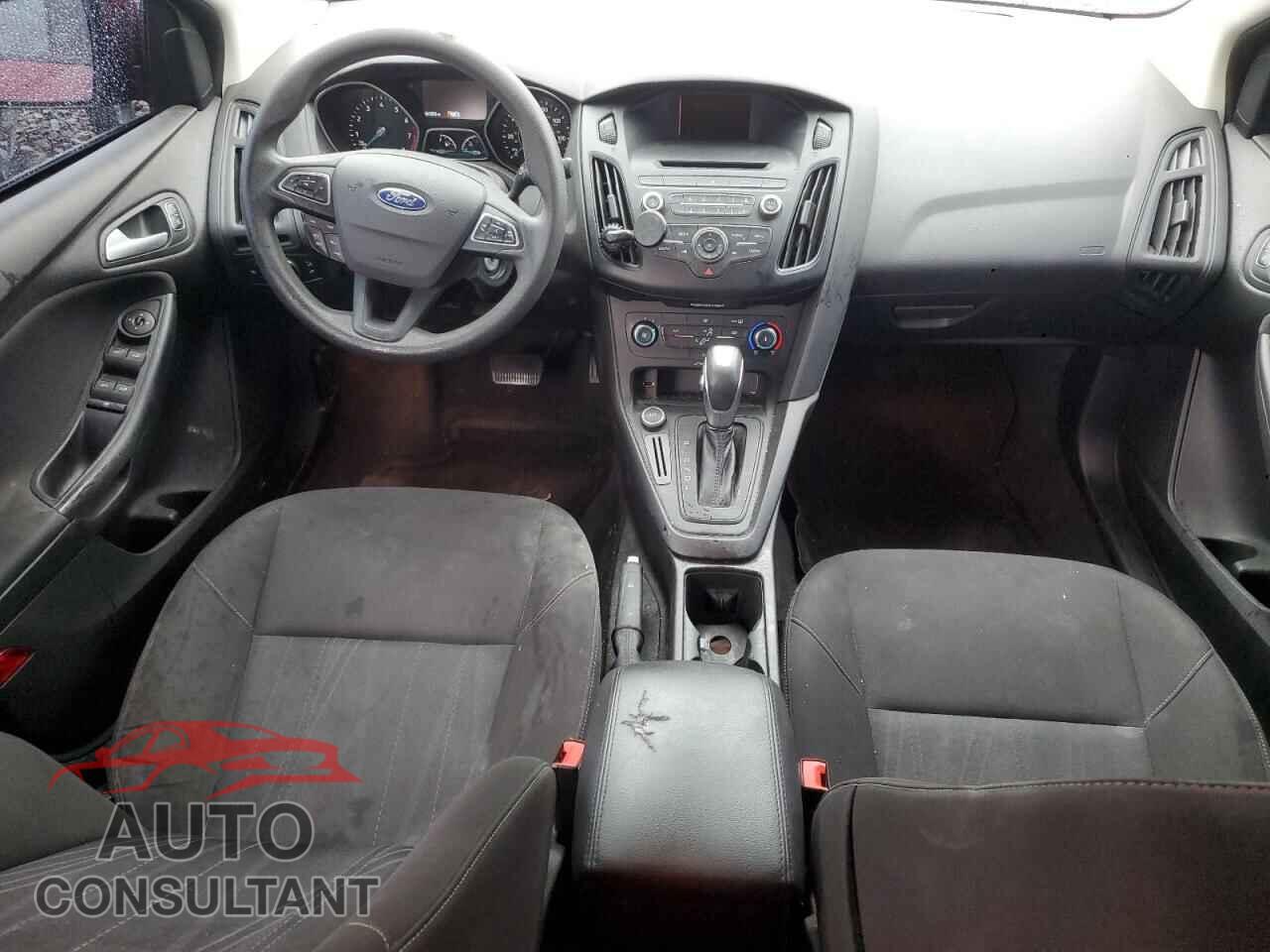 FORD FOCUS 2015 - 1FADP3F22FL287877