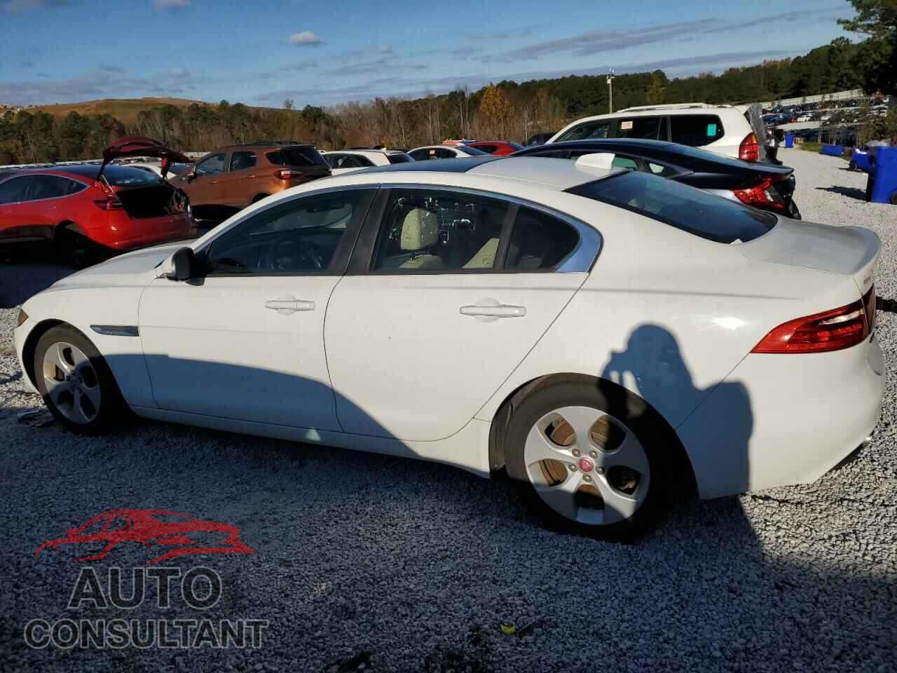 JAGUAR XE 2018 - SAJAR4FX7JCP27482