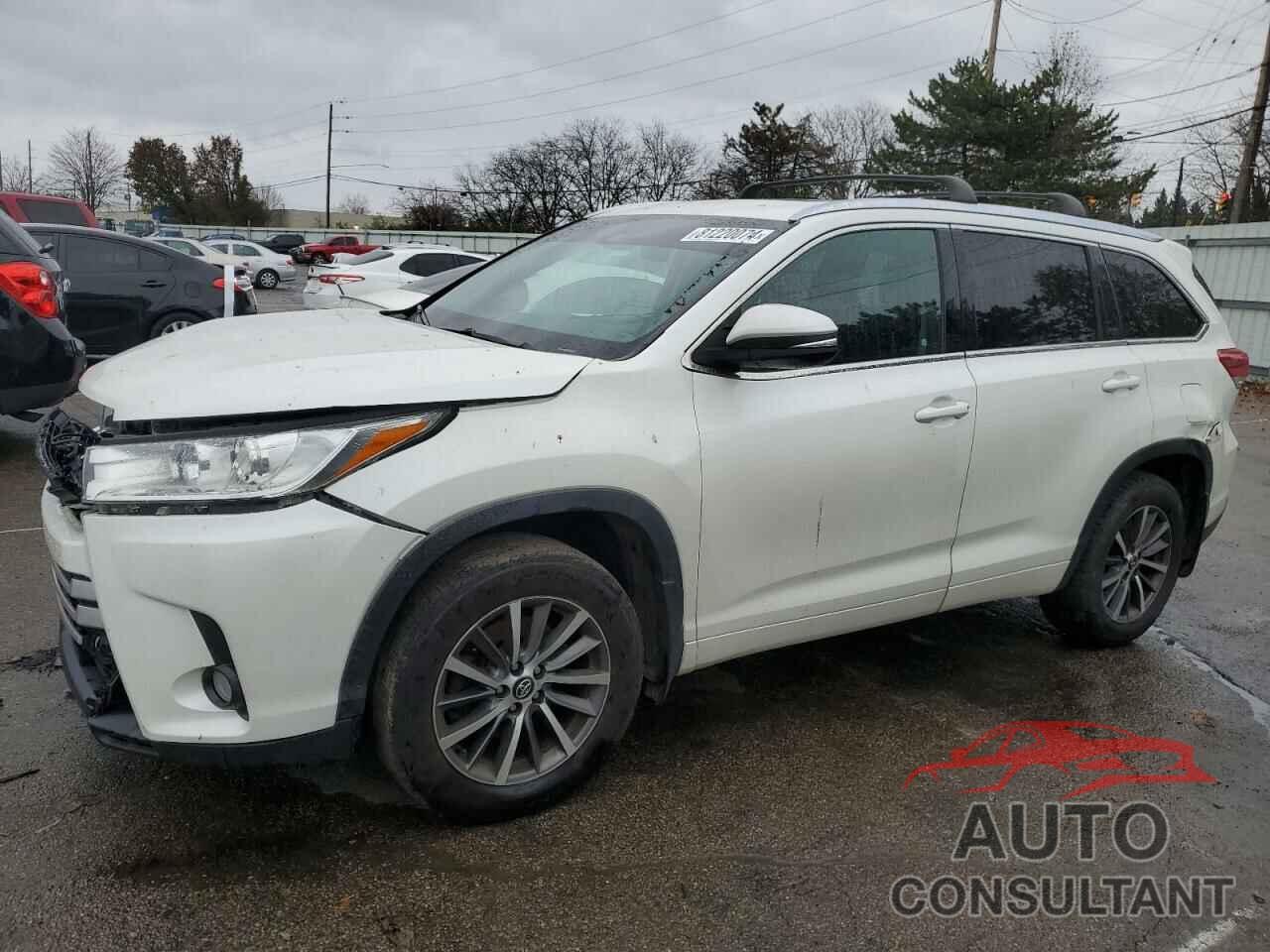 TOYOTA HIGHLANDER 2018 - 5TDJZRFH0JS847806