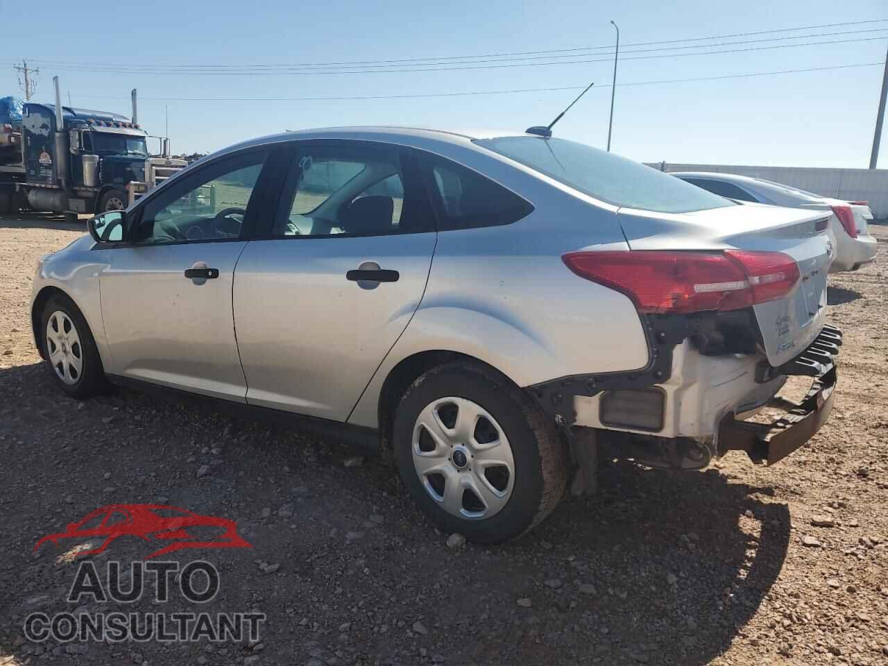 FORD FOCUS 2018 - 1FADP3E22JL229701