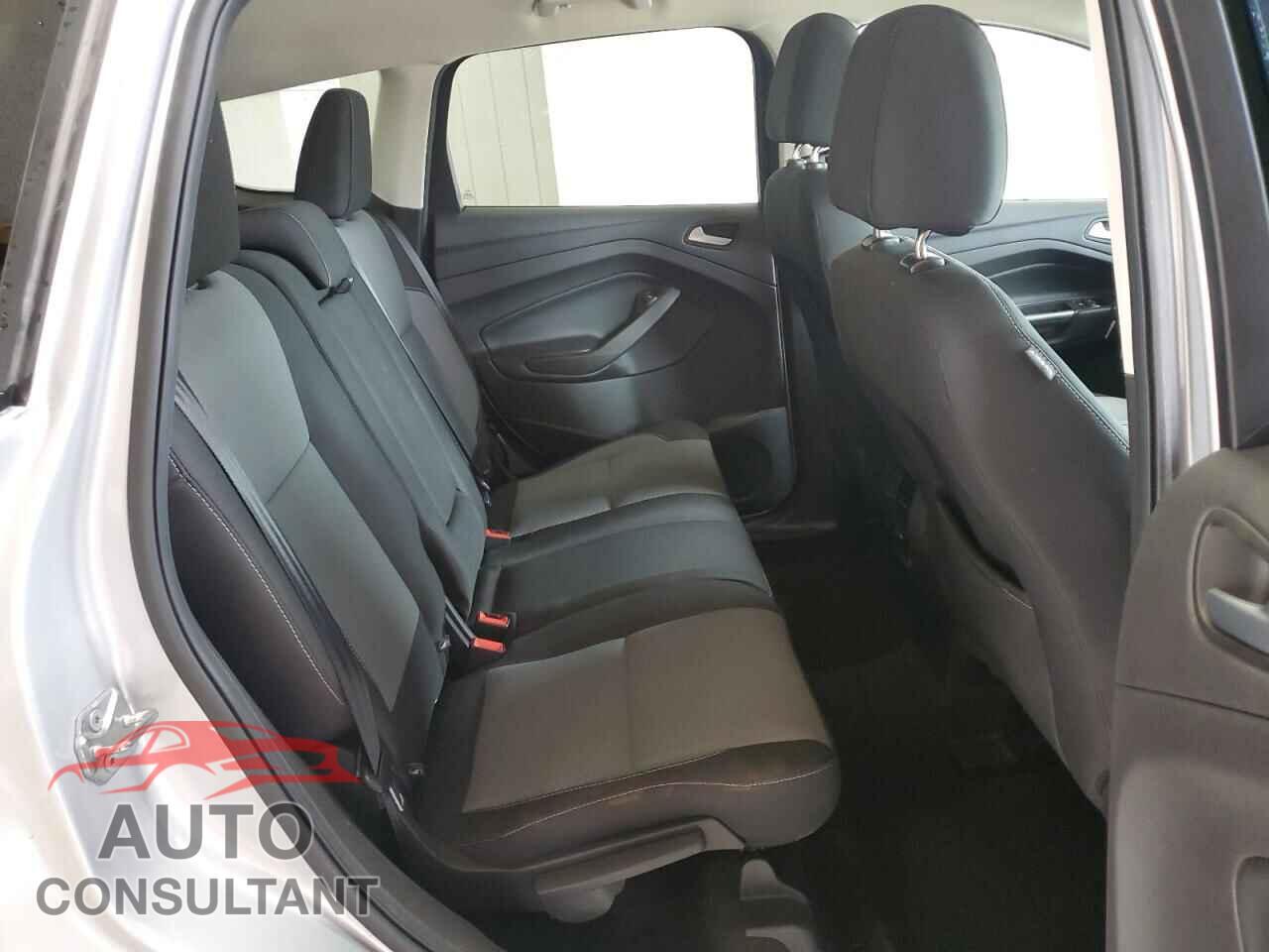 FORD ESCAPE 2017 - 1FMCU9GD2HUD17406