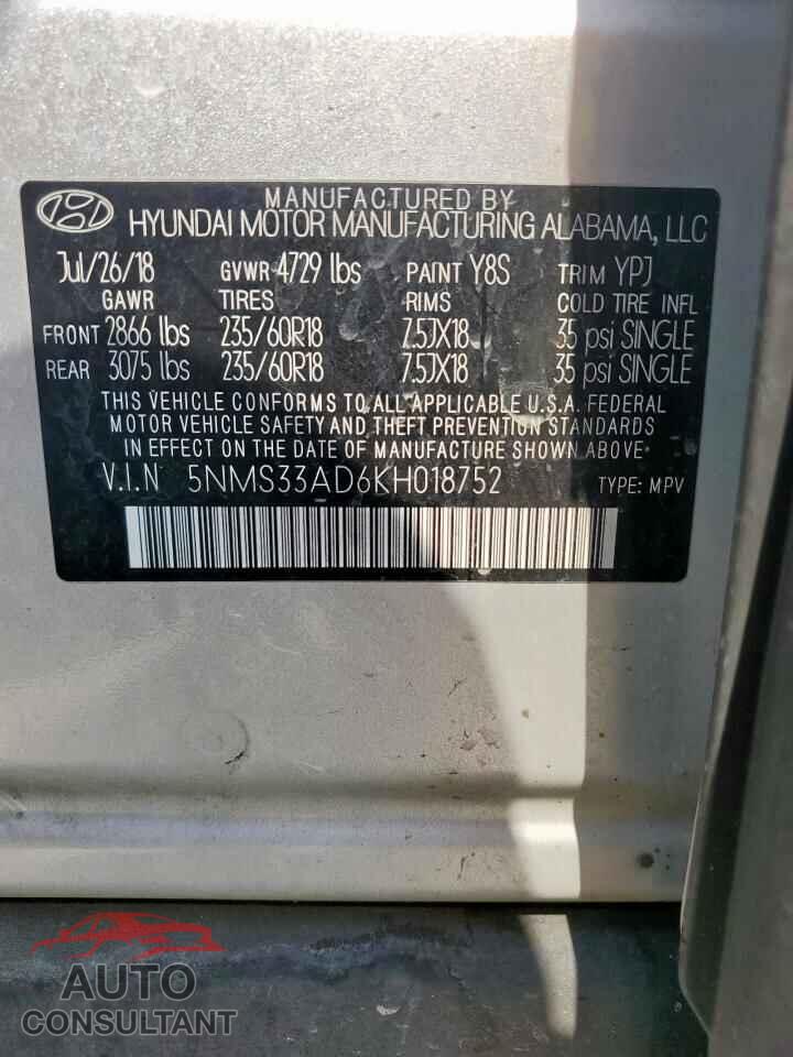 HYUNDAI SANTA FE 2019 - 5NMS33AD6KH018752