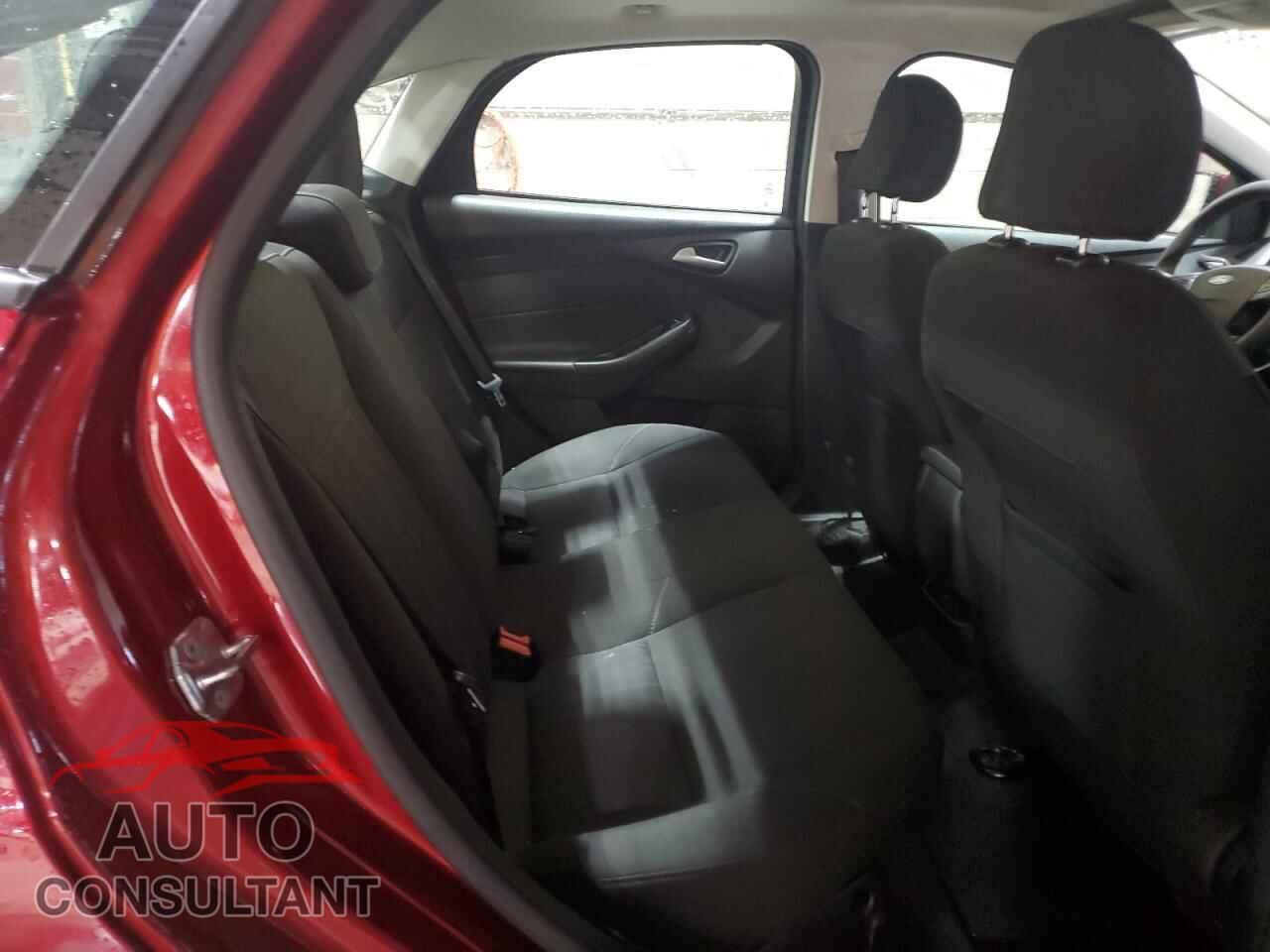 FORD FOCUS 2015 - 1FADP3FE6FL324245