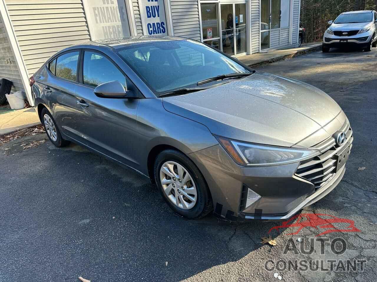 HYUNDAI ELANTRA 2019 - 5NPD74LF4KH460448