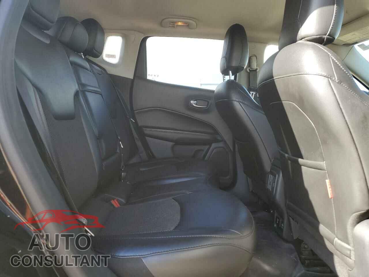 JEEP COMPASS 2019 - 3C4NJDDB7KT660483