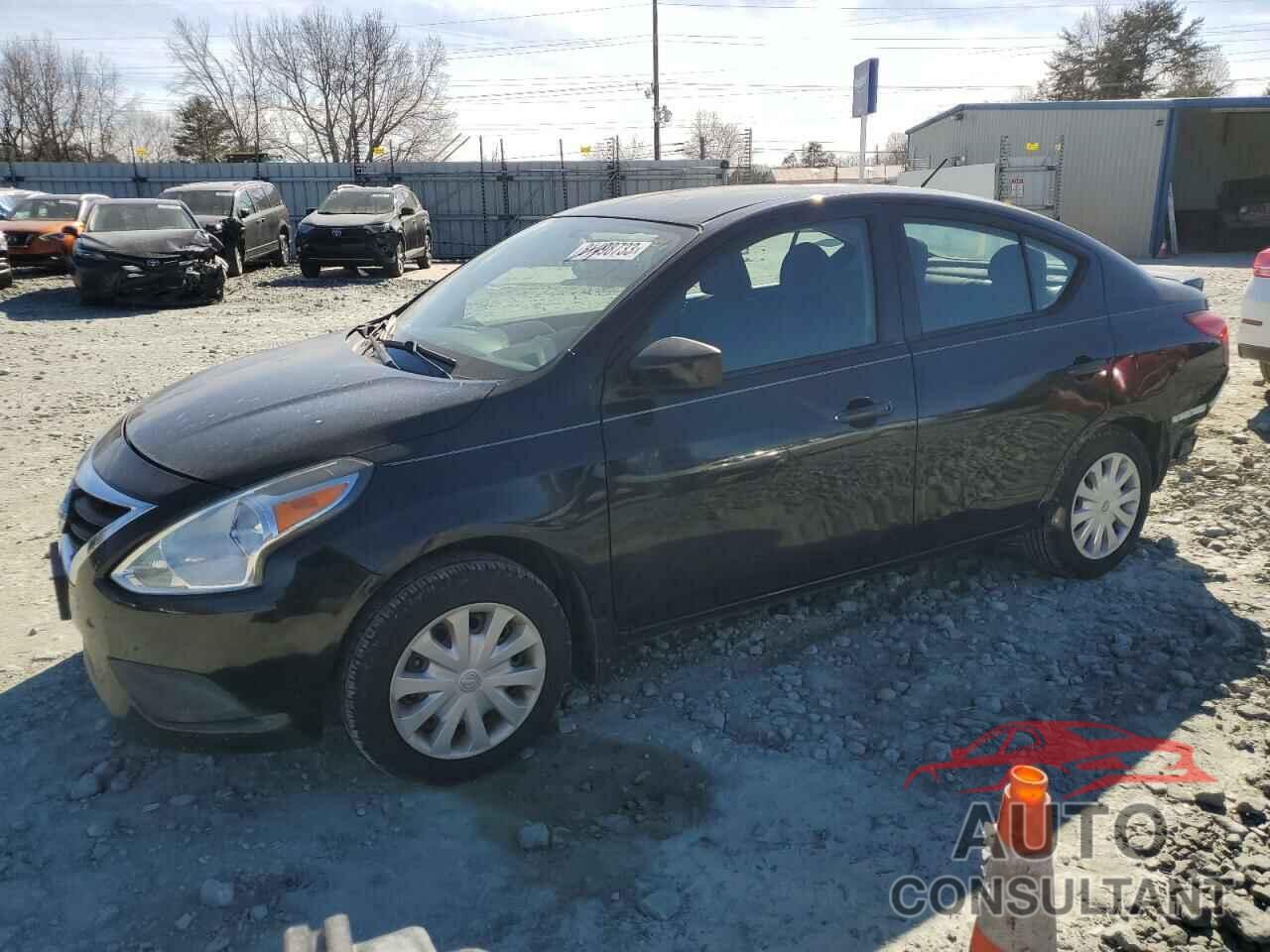 NISSAN VERSA 2018 - 3N1CN7AP0JL812134