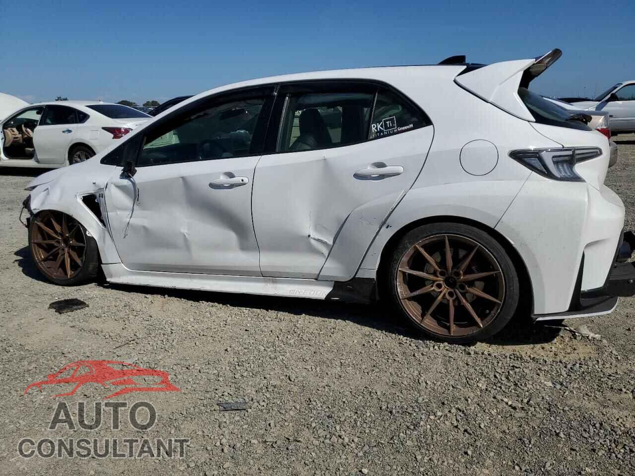 TOYOTA GR COROLLA 2023 - JTNABAAE0PA004094