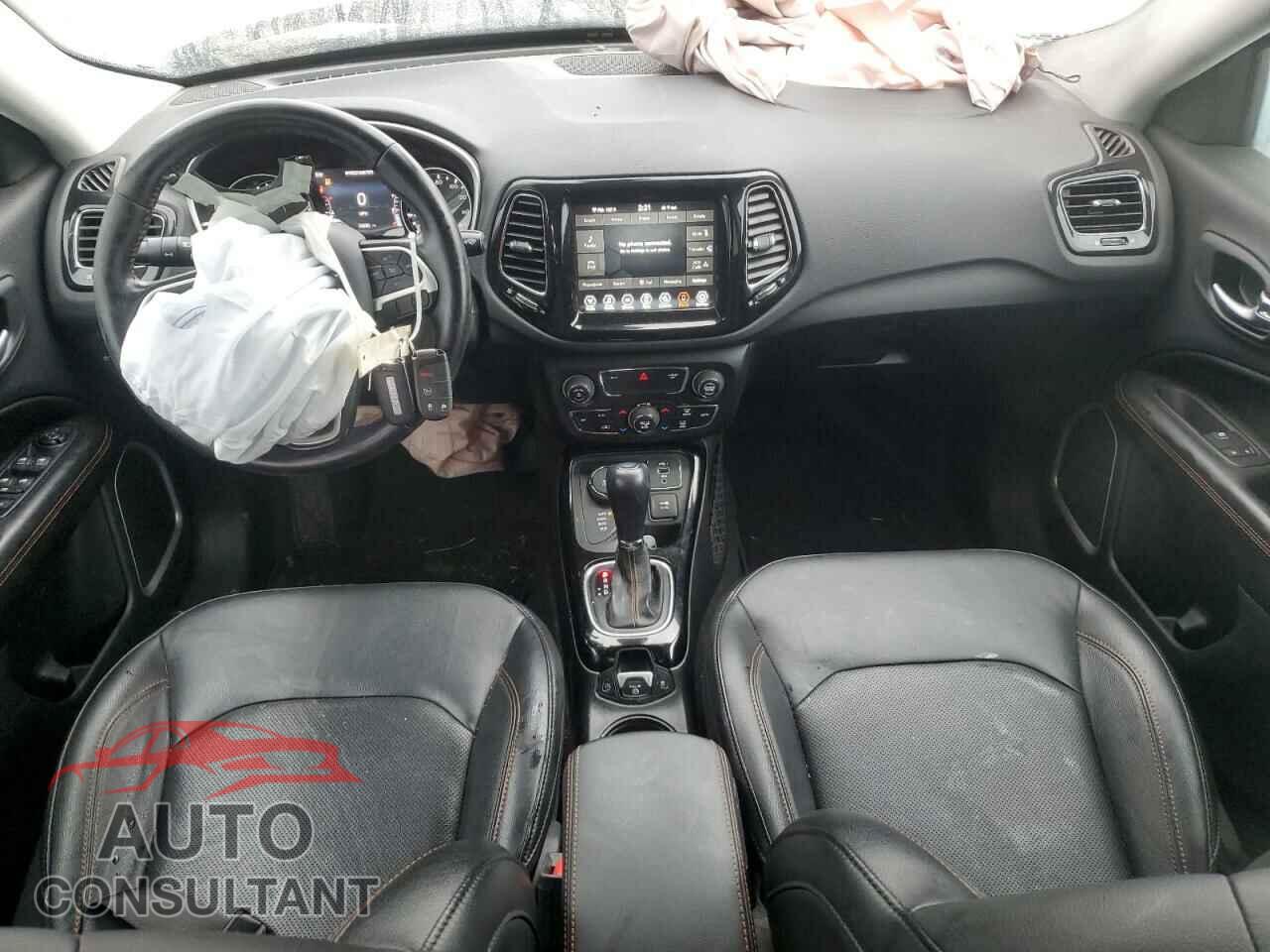 JEEP COMPASS 2020 - 3C4NJDCB6LT204185