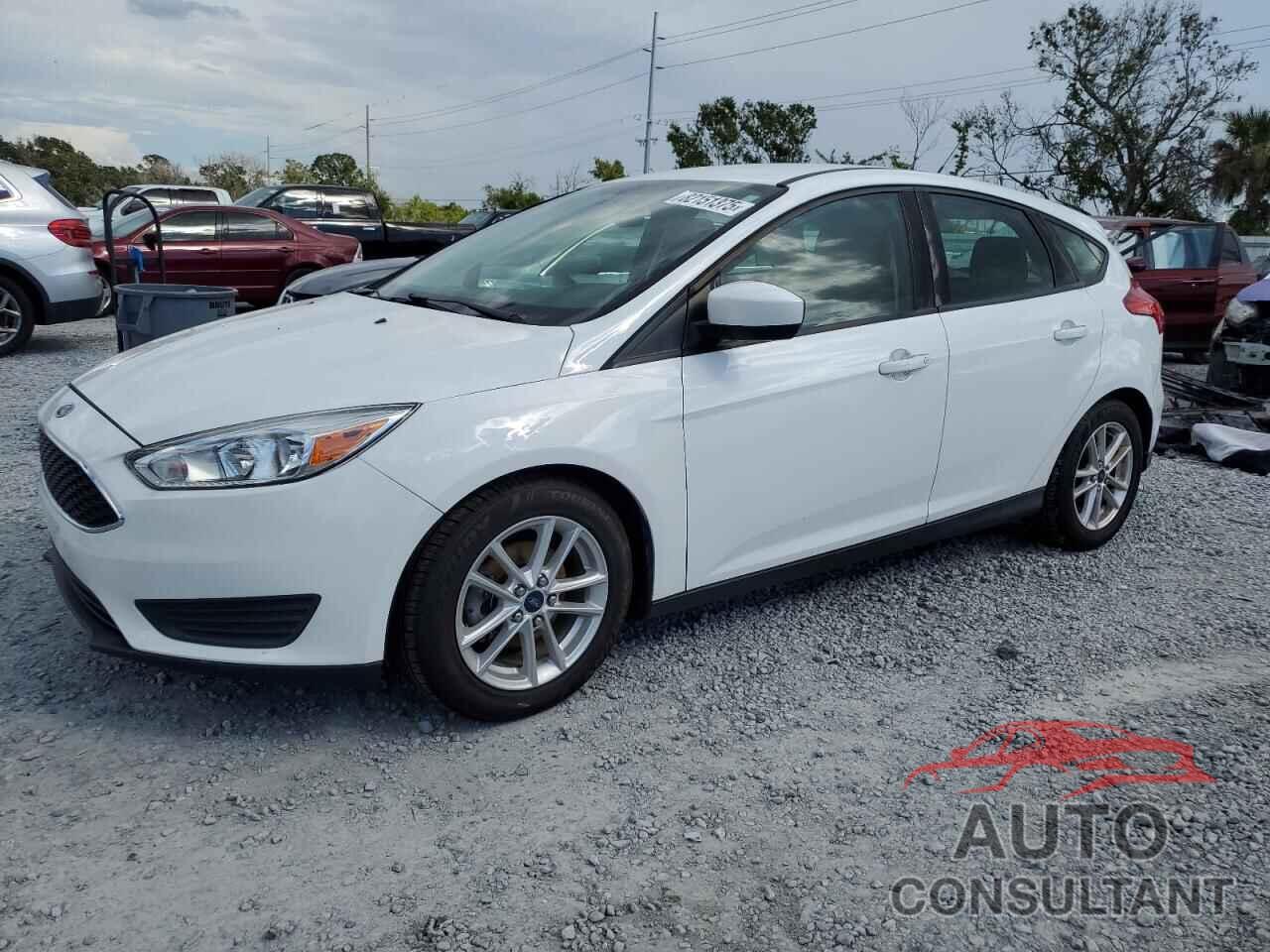 FORD FOCUS 2018 - 1FADP3K23JL329391