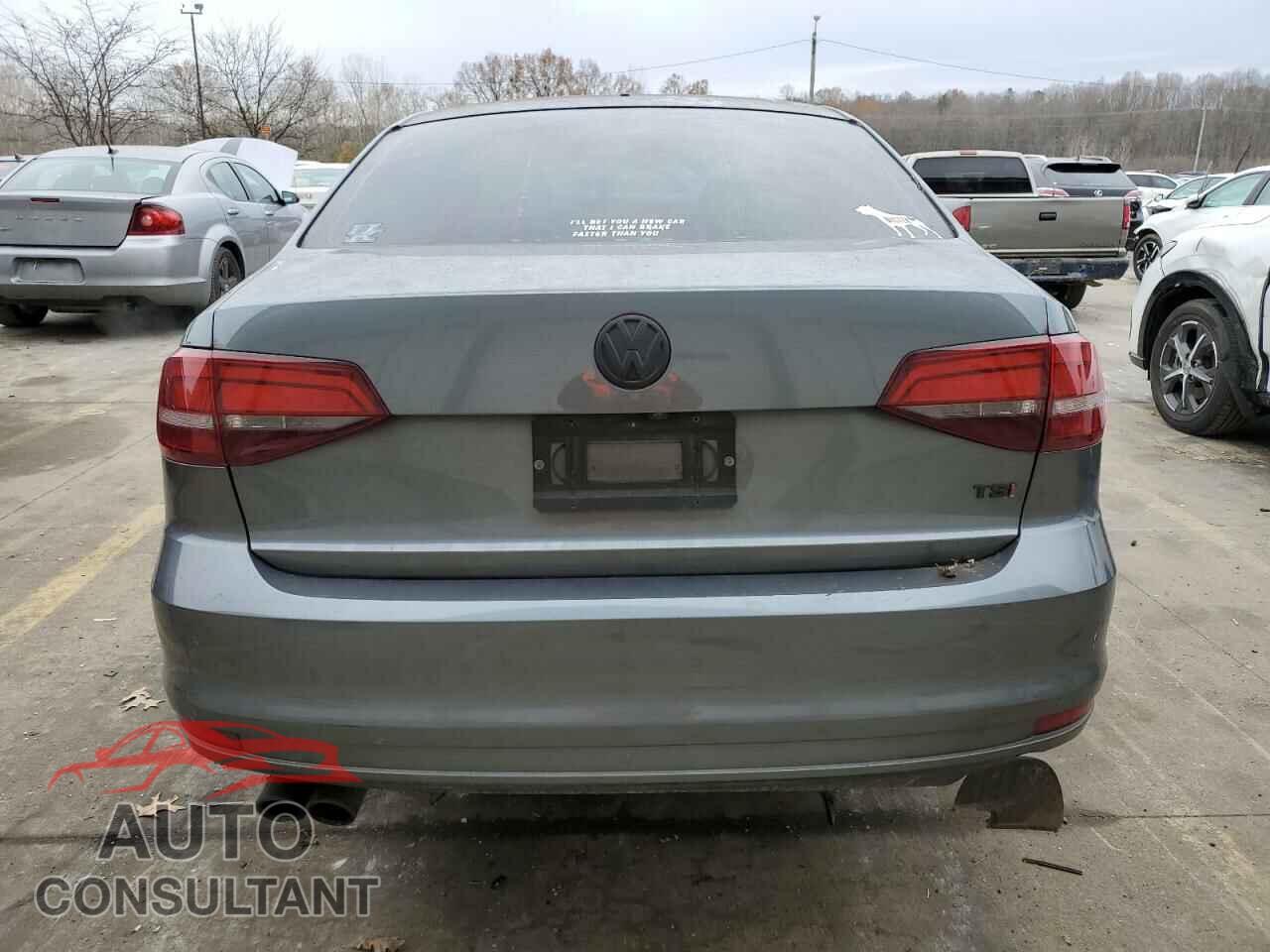 VOLKSWAGEN JETTA 2017 - 3VW2B7AJXHM358800