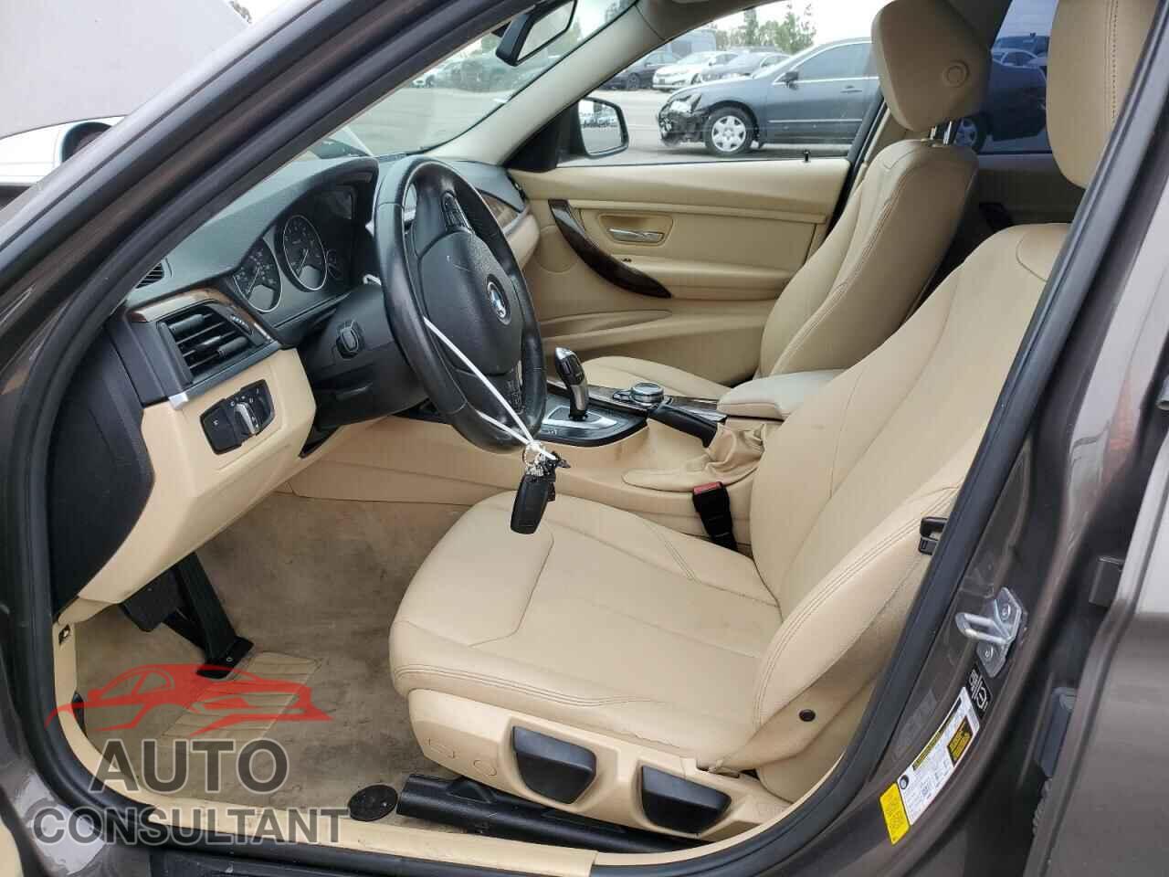 BMW 3 SERIES 2014 - WBA3B1C59EPV79439