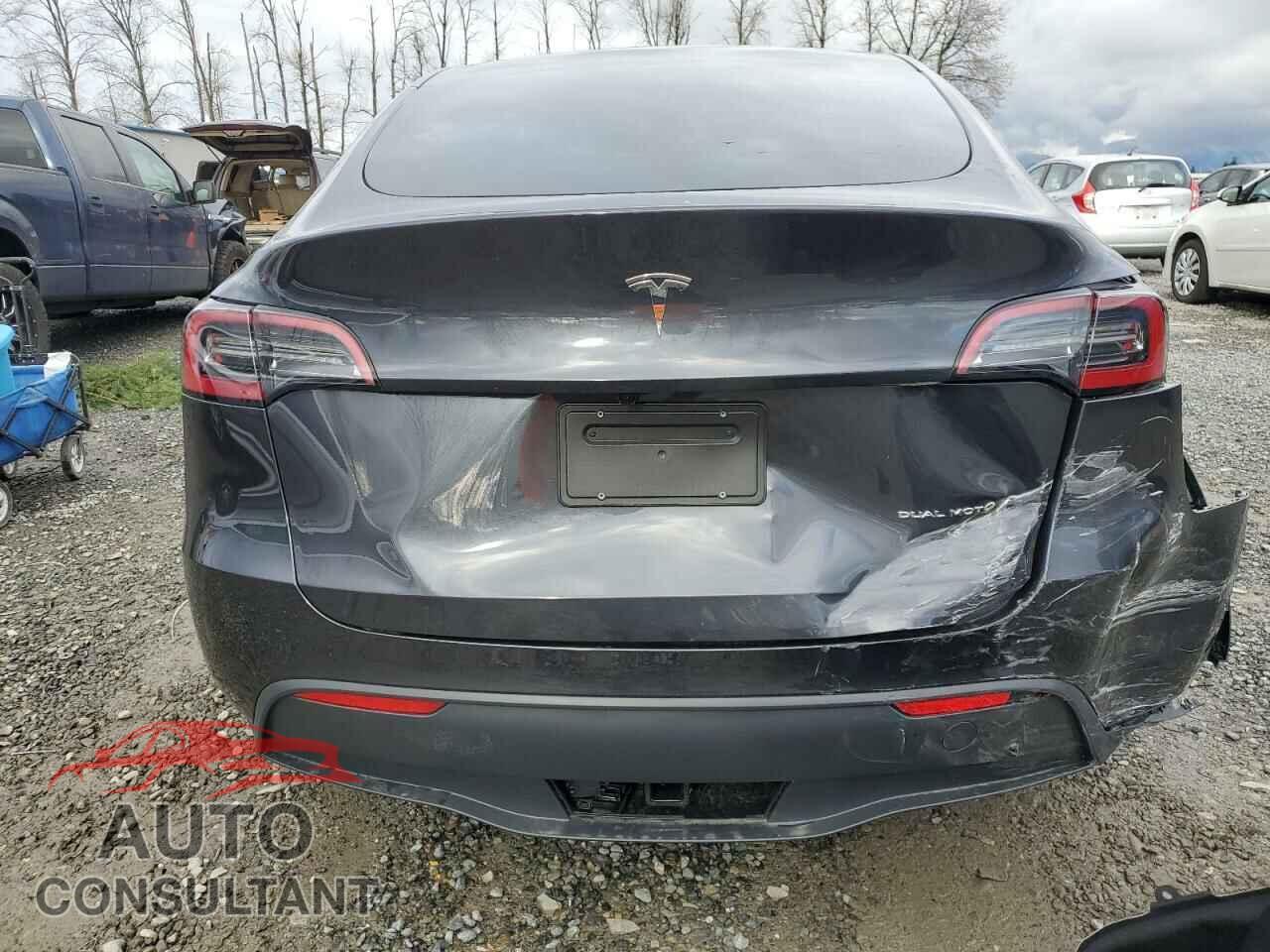 TESLA MODEL Y 2024 - 7SAYGDEE5RF199560