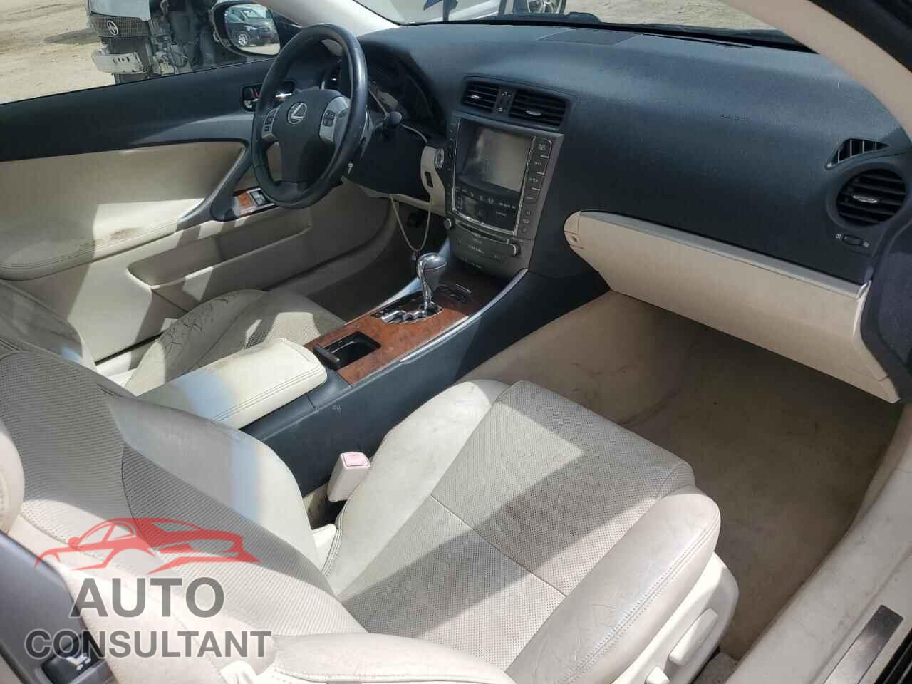 LEXUS IS 2014 - JTHFE2C21E2510260